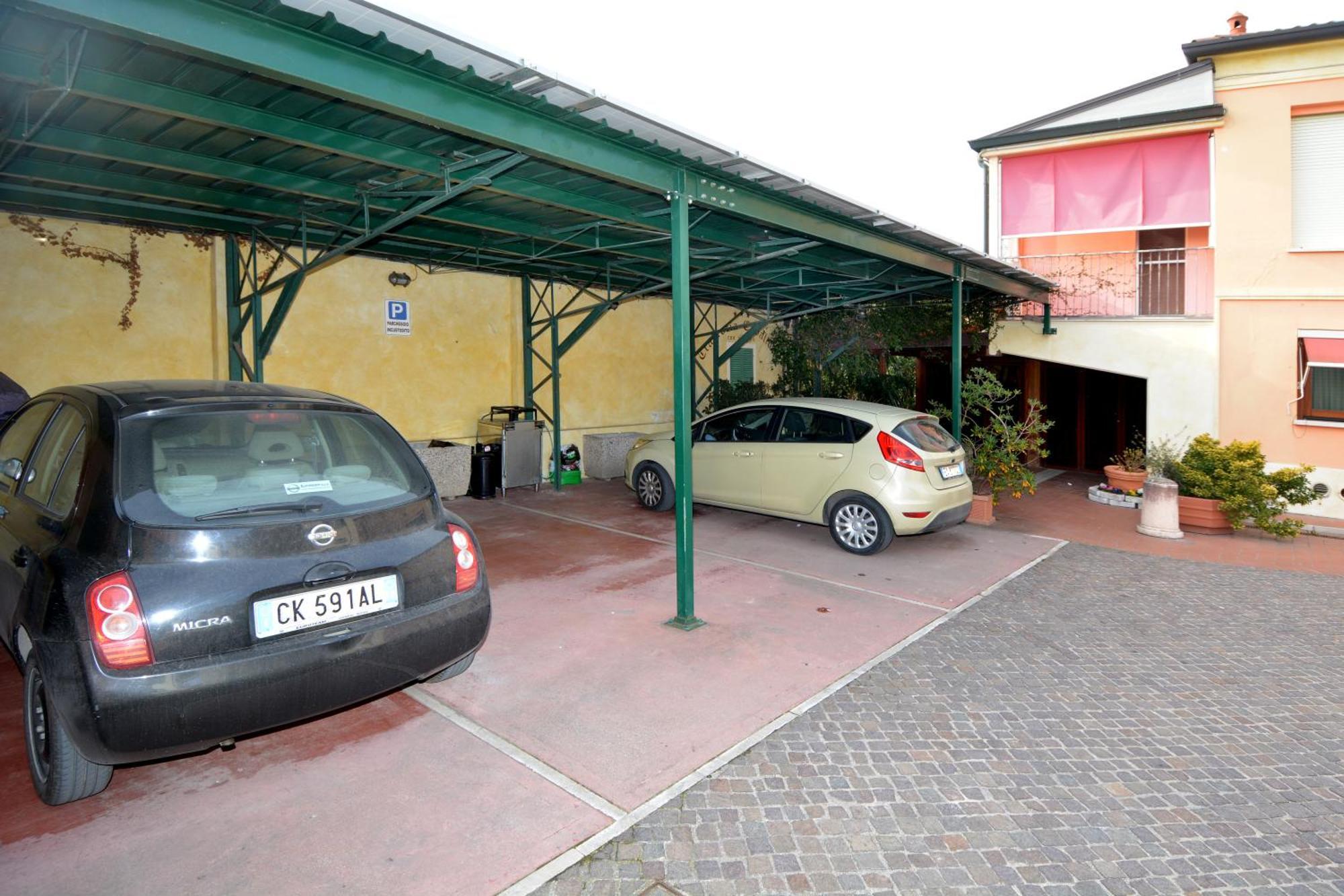 Albergo Cavallucci Sermide Exterior foto